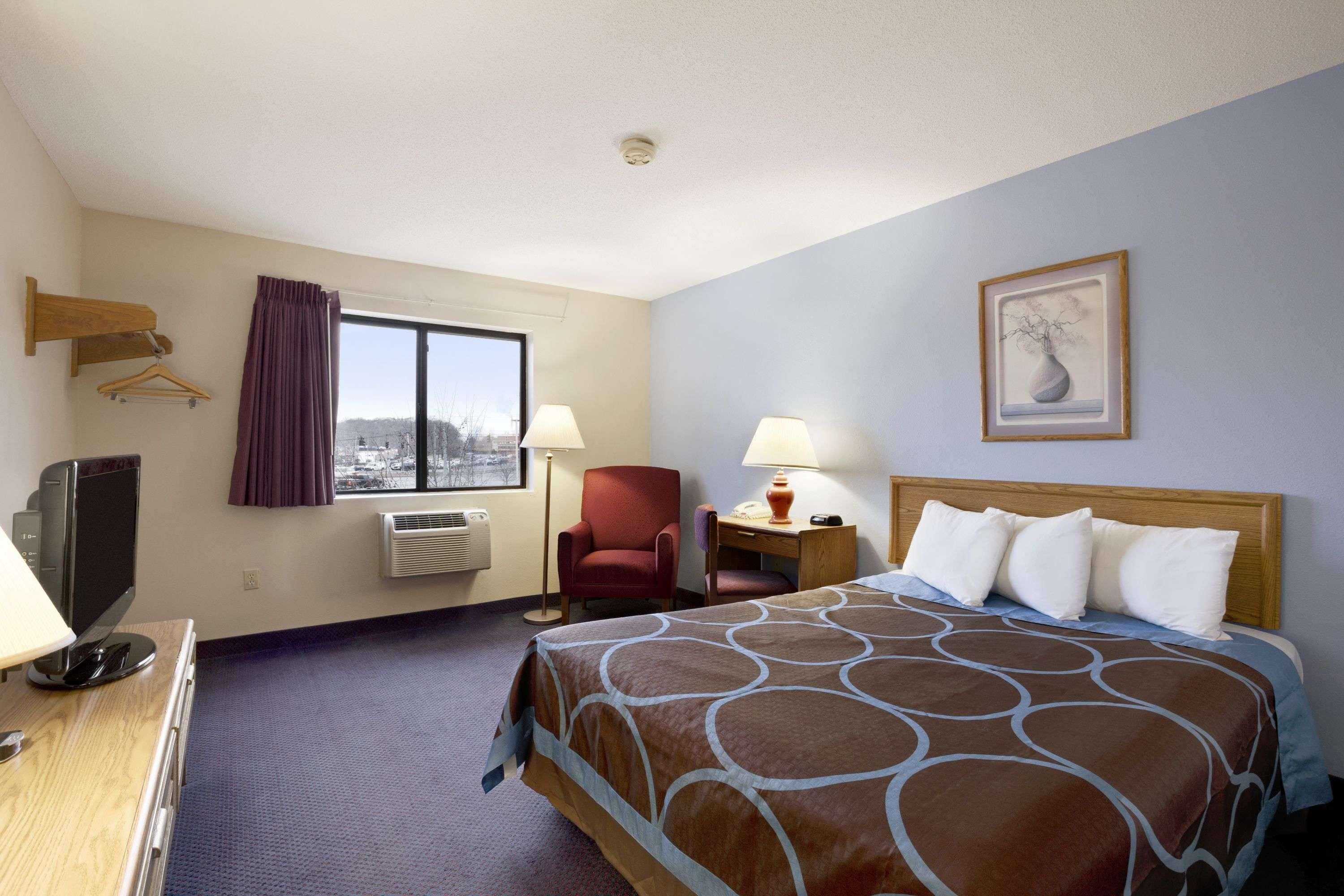 Super 8 By Wyndham Cromwell/Middletown Hotel Exterior foto